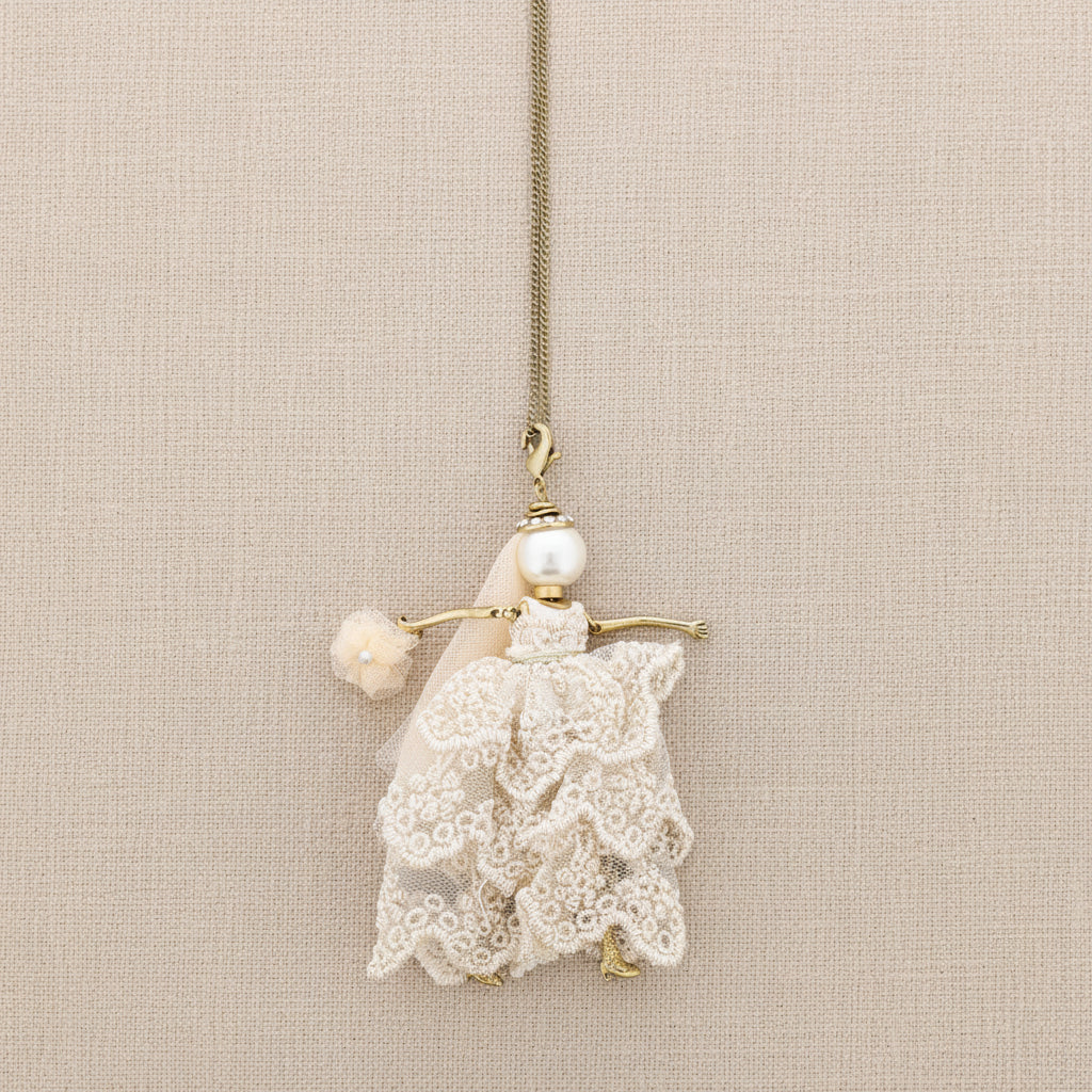 Collier Mindy